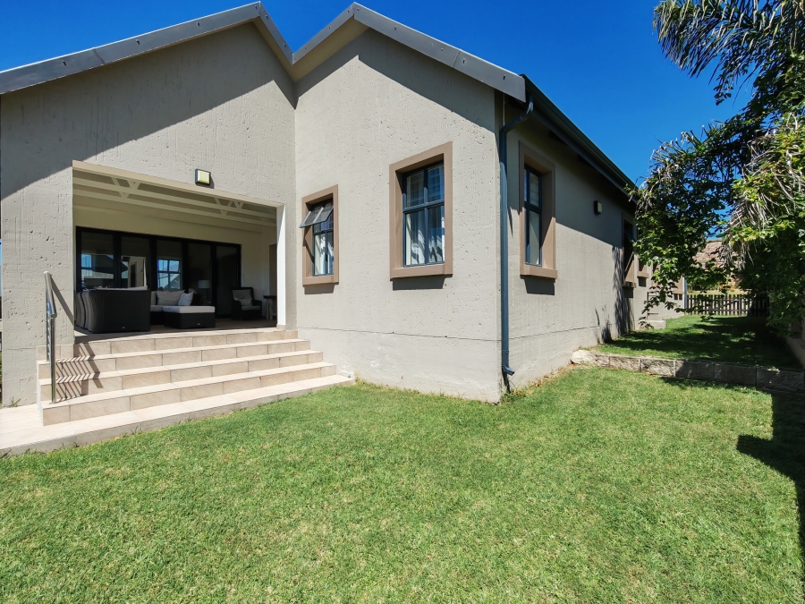 3 Bedroom Property for Sale in Kraaibosch Western Cape